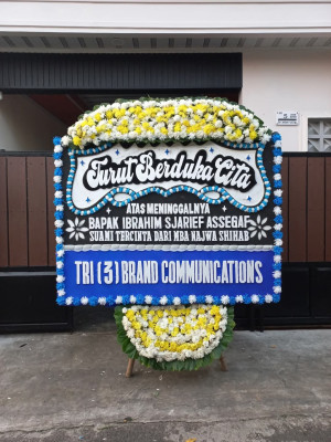 Papan Bunga Duka di Poiru